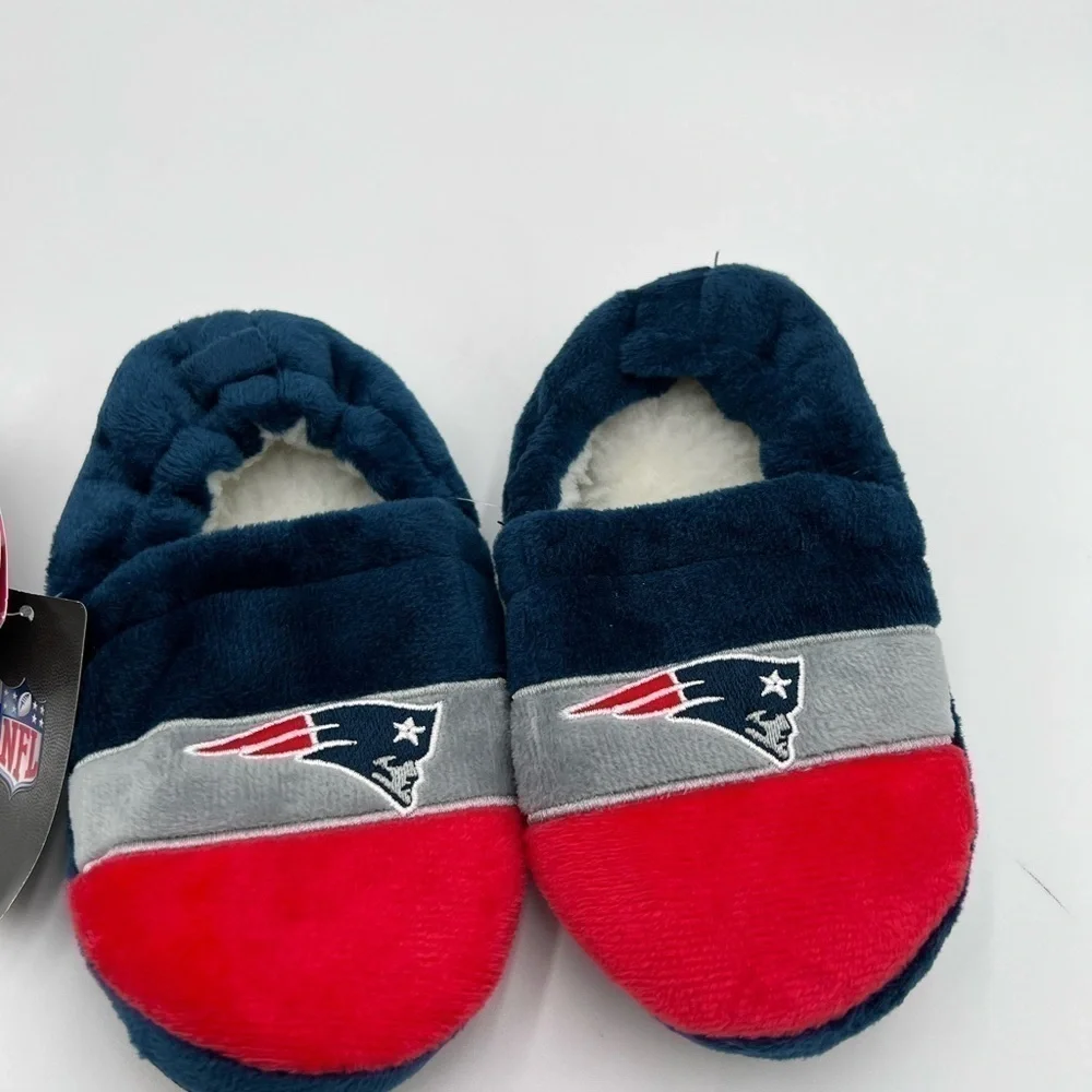 FOCO Boy's NFL Team Logo Plush Kid's Slippers NWT